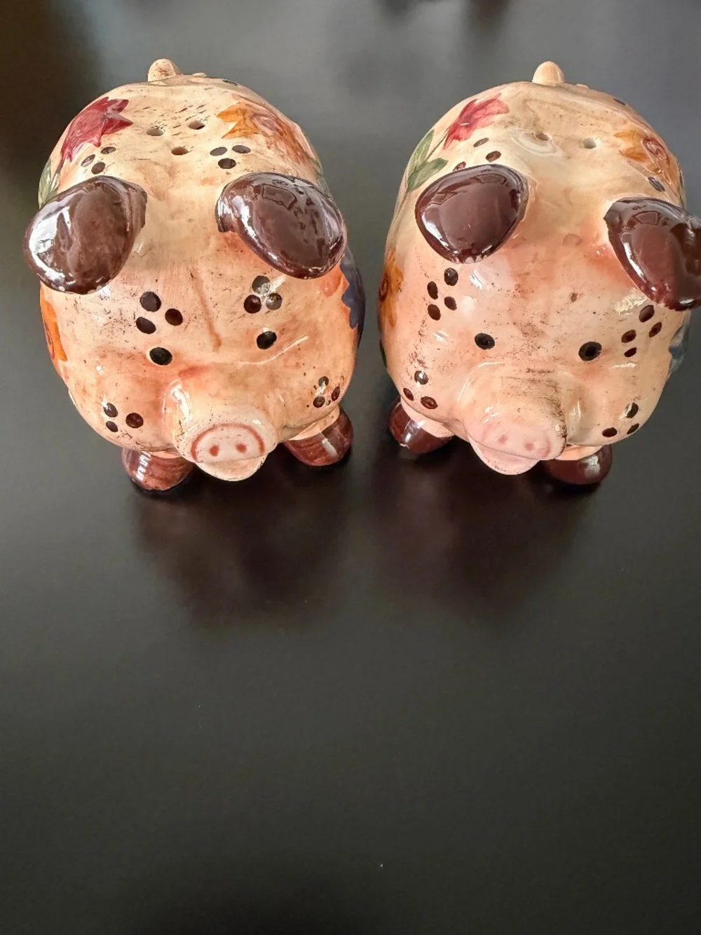 Piggy Shakers Adorable Vintage Pig Shakers Floral Motif 2.5